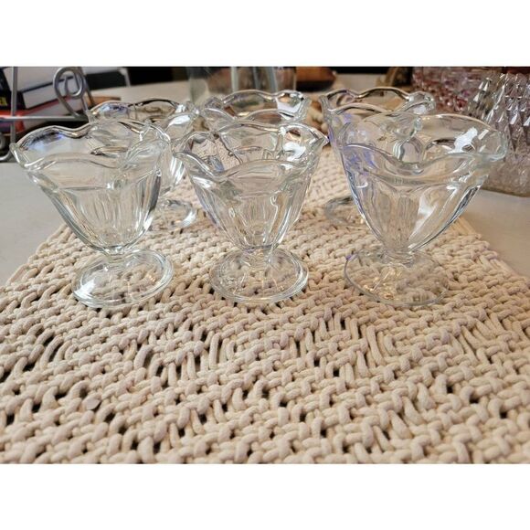 6 Vintage Parfait Glasses - Picture 1 of 4